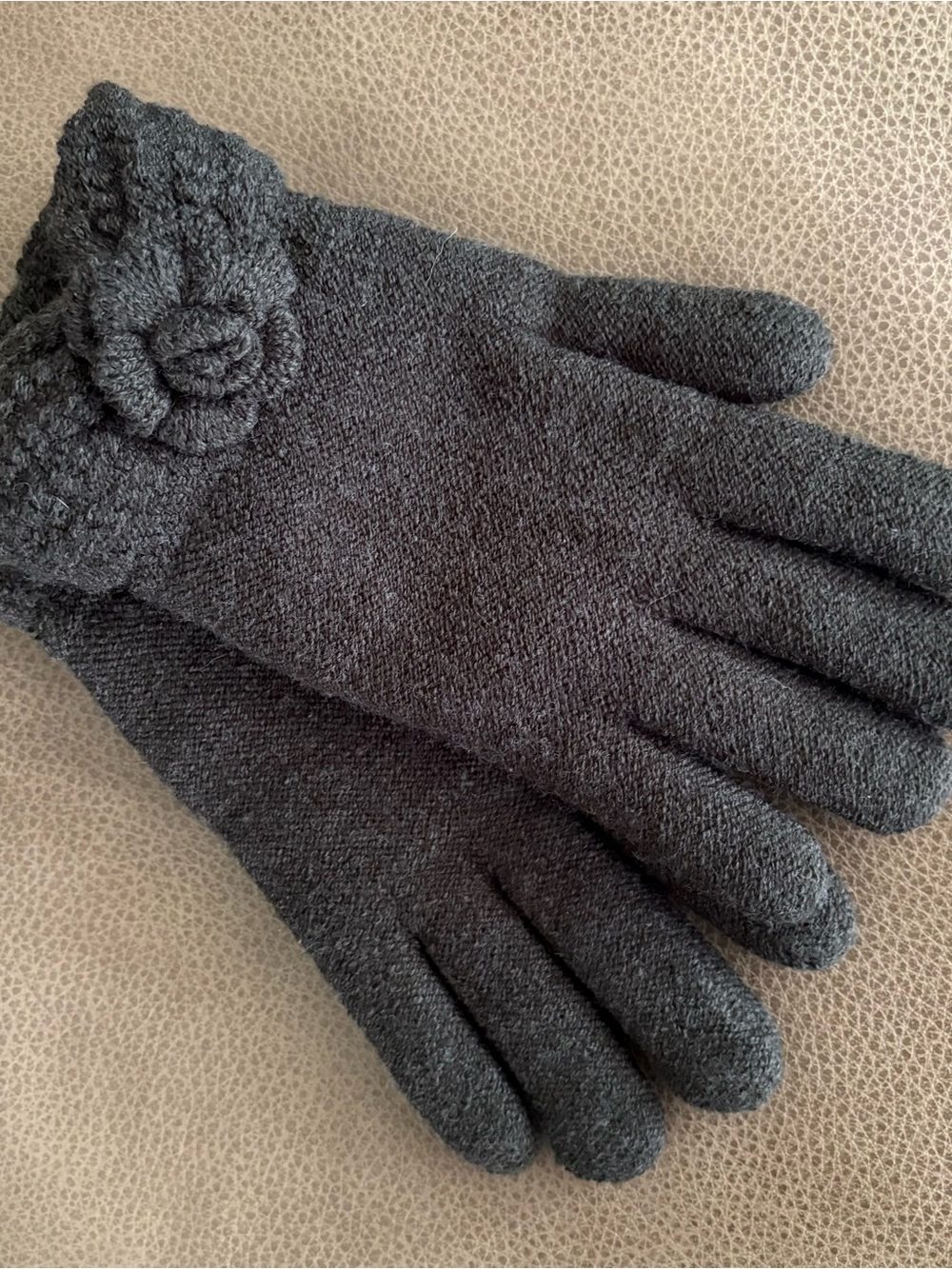 Charcoal Knit Women's Gloves with Floral Accent